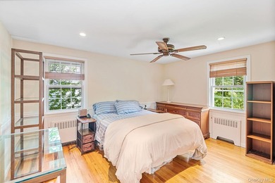 Step into this beautifully renovated 3-bedroom, 2-bath home - photo 14