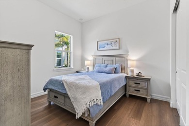 Beautiful 2024 construction, 3 bed/2.5 bath + den, home - photo 17