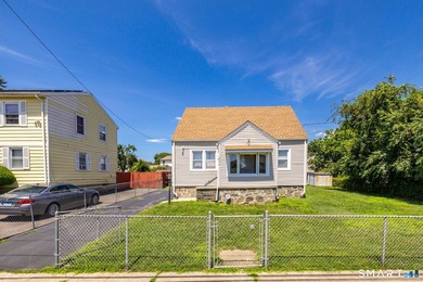 Very well maintained, owner occupied for over 50 years, 4 - photo 3