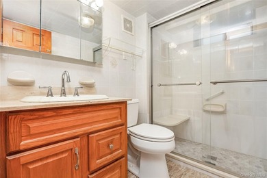 Welcome to this charming Whitestone ranch offering comfort - photo 23