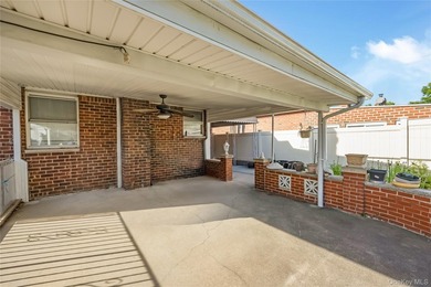 Welcome to this charming Whitestone ranch offering comfort - photo 24