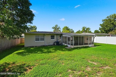 Welcome to this charming 3-bedroom, 1-bathroom Jacksonville home - photo 33