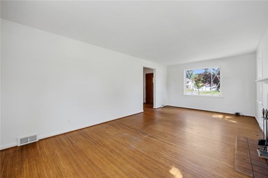 Classic Colonial in the heart of Irondequoit! Situated on a - photo 6
