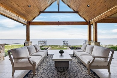 Experience refined lake living in this exceptional - photo 1