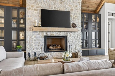 Experience refined lake living in this exceptional - photo 6