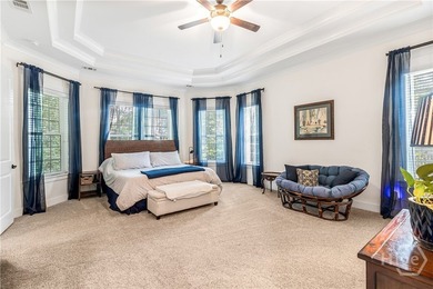 Experience the perfect blend of comfort, elegance, and lifestyle - photo 22