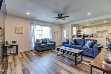 Being sold fully furnished!! This lovely four-bedroom - photo 5