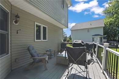 Tucked away on a private cul-de-sac in the highly desirable West - photo 31