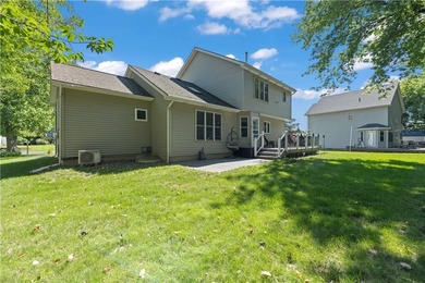 Tucked away on a private cul-de-sac in the highly desirable West - photo 36
