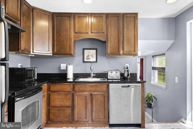Welcome home to this spacious 4-level single-family home in - photo 8