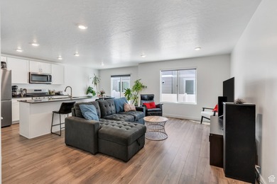 Utah Lake Townhome/Townhouse For Sale in Saratoga Springs Utah