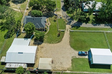 1,000 LINEAR FEET OF SHORELINE SURROUNDING THIS PRESTIGIOUS - photo 34