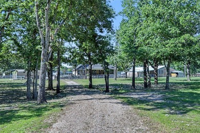 1,000 LINEAR FEET OF SHORELINE SURROUNDING THIS PRESTIGIOUS - photo 35