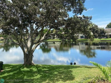 Lake Condo For Sale in Plantation, Florida