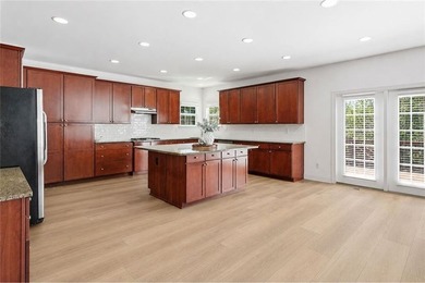 NEW FLOORING!! NEW CARPET!! Welcome to a beautifully maintained - photo 8