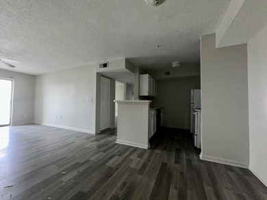 Lowest Priced 3rd Floor 2 bed / 2 bath, move in ready unit is - photo 14