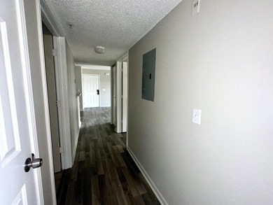 Lowest Priced 3rd Floor 2 bed / 2 bath, move in ready unit is - photo 25