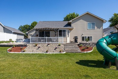 Beautifully updated home with abundant living space & major - photo 30