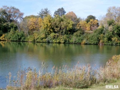 Lake Arlann Lot For Sale in Pekin Illinois