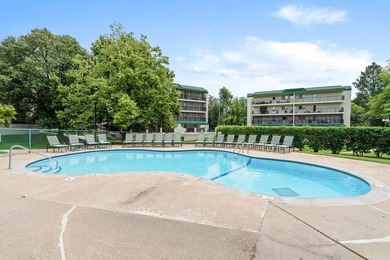 Rare opportunity to own a stunning 4th-floor corner unit in the - photo 31
