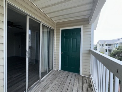 Lowest Priced 3rd Floor 2 bed / 2 bath, move in ready unit is - photo 36