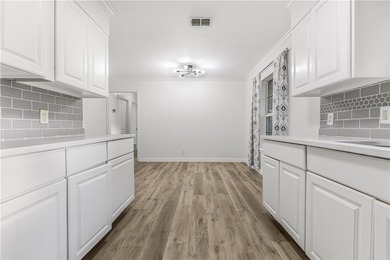 fully updated home . In the heart of Corpus Christi - photo 11