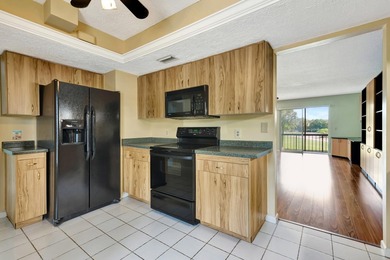 Welcome to Riverbend Country Club. A vibrant, active & social - photo 18