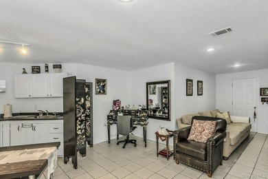HAMPTON BAYS -- COASTAL LIVING AT ITS BEST Nestled on a private - photo 19