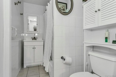 HAMPTON BAYS -- COASTAL LIVING AT ITS BEST Nestled on a private - photo 23