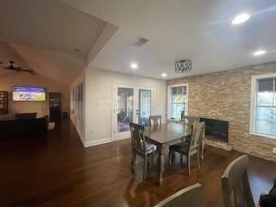 This is a beautiful home located on The Cane that boasts 325 - photo 5