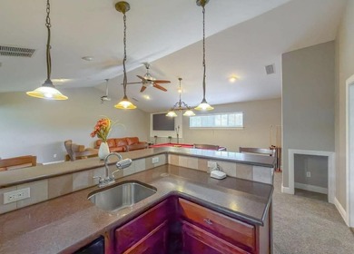 Welcome to a home that truly has it all-space, comfort, privacy - photo 43