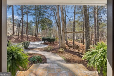 Looking for that traditional home with lots of space on the golf - photo 4