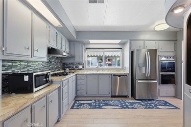 Welcome to your coastal retreat in the highly desirable - photo 12