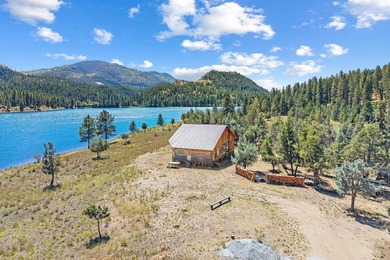 Discover your dream estate at the end of a private peninsula on - photo 12