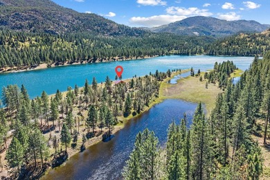 Discover your dream estate at the end of a private peninsula on - photo 20