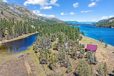 Discover your dream estate at the end of a private peninsula on - photo 23