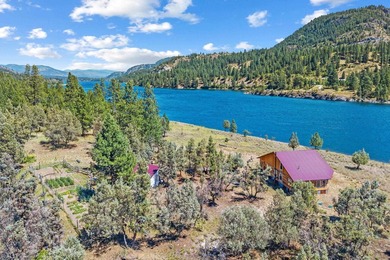 Discover your dream estate at the end of a private peninsula on - photo 31