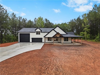 Lake Home For Sale in West Union, South Carolina