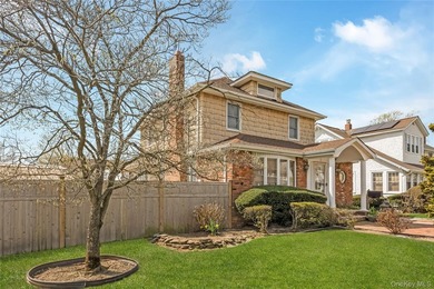 Welcome to this charming Colonial style home in Baldwin offering - photo 3