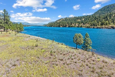 Discover your dream estate at the end of a private peninsula on - photo 33