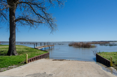 Double Lots with Peekaboo Water Views in Gated Lake Subdivision! - photo 5