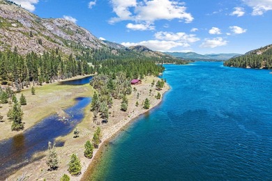 Discover your dream estate at the end of a private peninsula on - photo 44