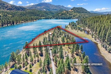 Discover your dream estate at the end of a private peninsula on - photo 45