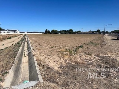 Highly desireable 5.28 acre parcel zoned for multifamily - photo 7