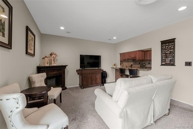 Move right into this beautifully updated 2-bedroom, 2-bath upper - photo 6