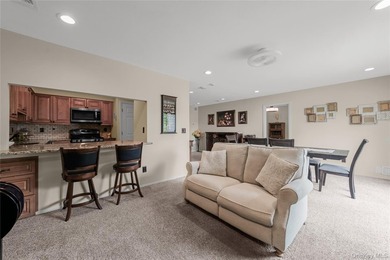 Move right into this beautifully updated 2-bedroom, 2-bath upper - photo 8