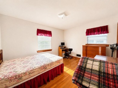Welcome to 425 Goodwin Ave! A solid brick ranch that's the - photo 18