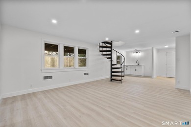 A true waterfront retreat with direct frontage on Candlewood - photo 30