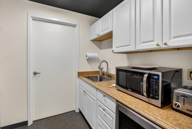 Contemporary, unique office condominium in the heart of vibrant - photo 33