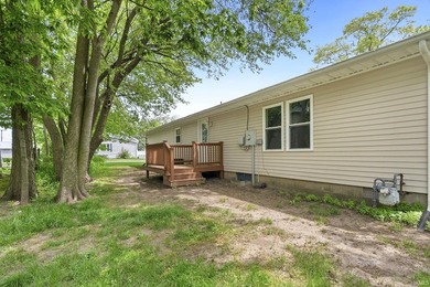 Well-maintained 3 bedroom, 2 bath home offering over 1,300 - photo 35
